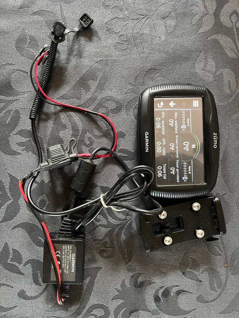 Garmin Zumo 350LM inclusief Zumo-Lock, Motoren, Accessoires | Navigatiesystemen, Ophalen of Verzenden, Gebruikt