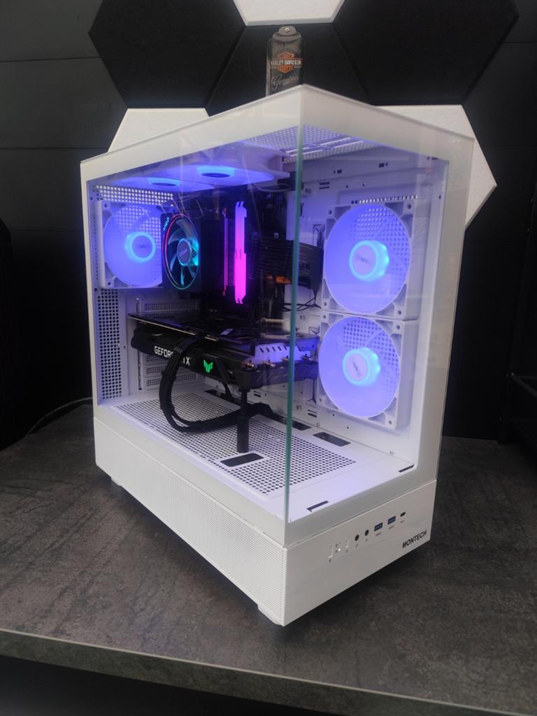 Snelle RTX Gaming PC - Wit/Zwart RGB - Upgradebaar, Ophalen, Zo goed als nieuw, Gaming, HDD