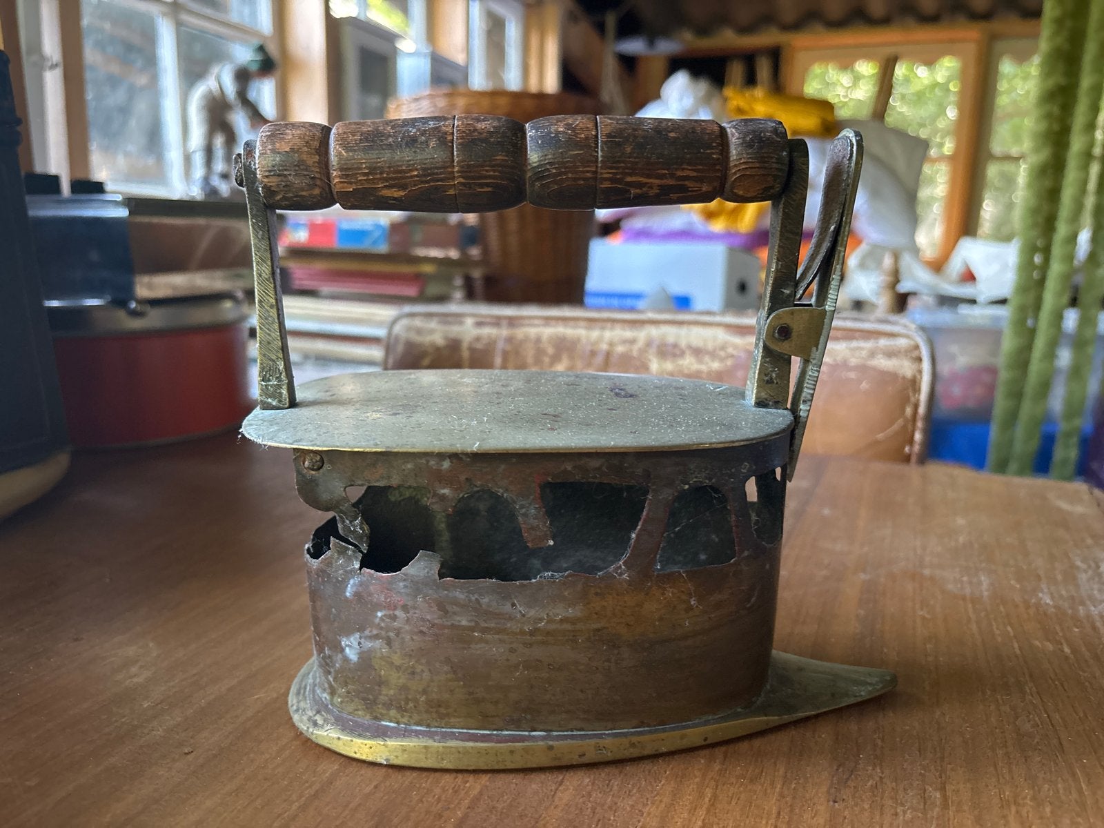 Antiek koperen strijkijzer met houten handvat, Ophalen of Verzenden