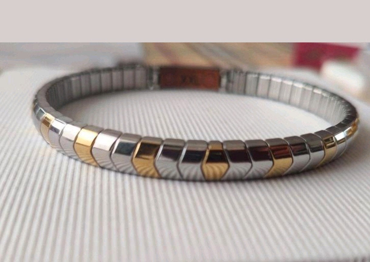 Een prachtige Magnetische flexibele armband
Maat XXL(21cm) t, Ophalen of Verzenden, Zo goed als nieuw, Zilver, Staal