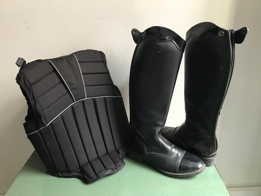 Kinder Paardrij body protector (S), schoenen, zweepje, Dieren en Toebehoren, Paardrijkleding, Ophalen of Verzenden, Overige soorten