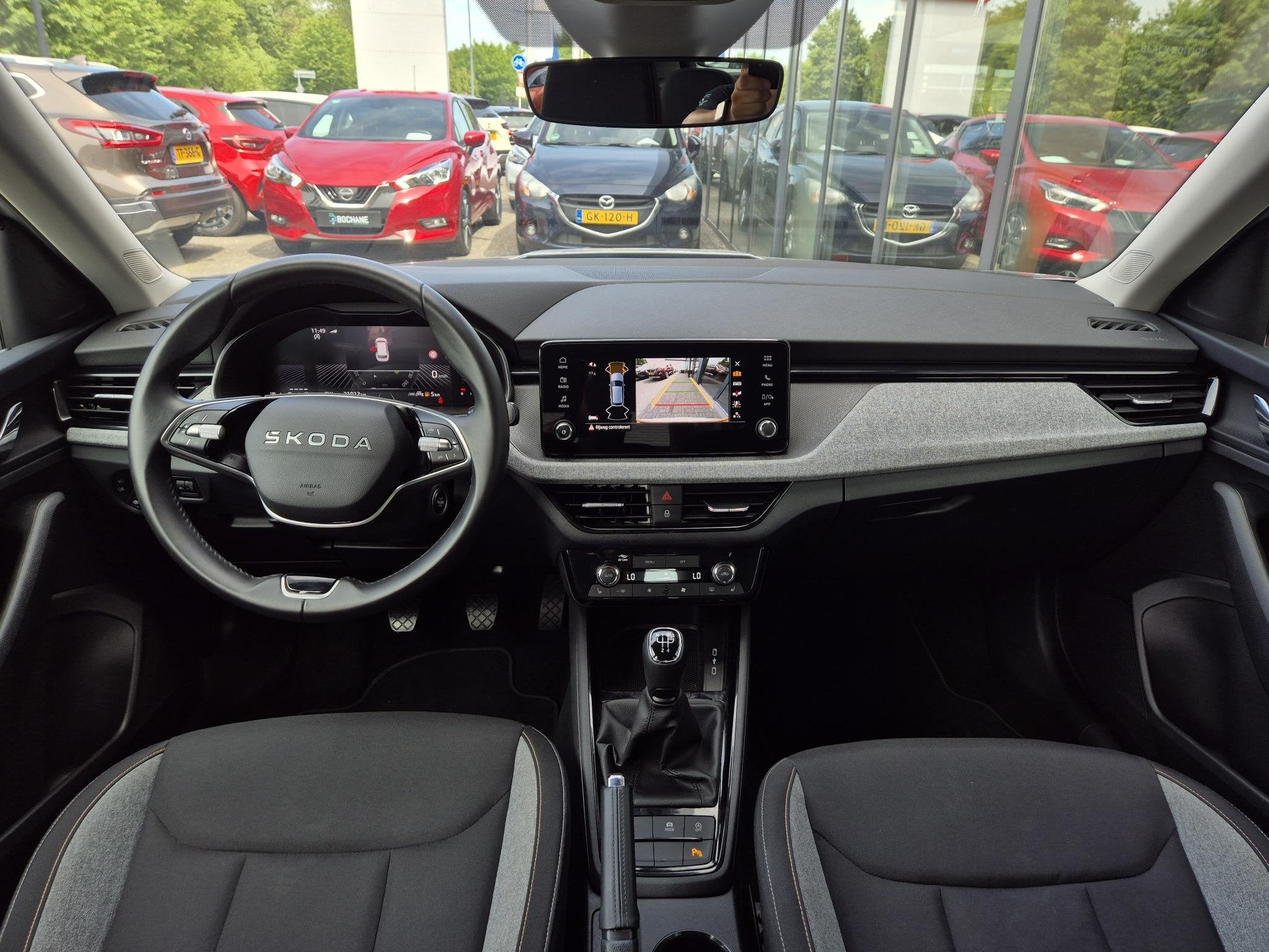 Skoda Kamiq 1.0 TSI Business Edition | Apple CarPlay / Andro, Voorwielaandrijving, Stof, Gebruikt, Handgeschakeld