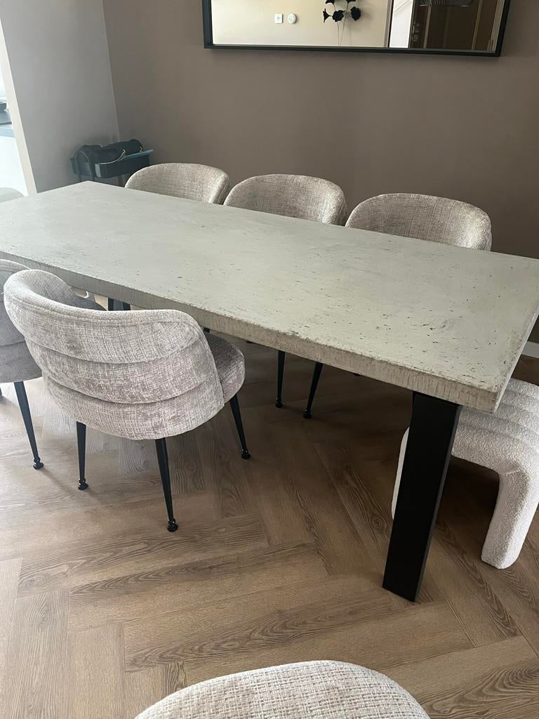 Xooon betonnen eettafel zwartr stalen poten - 220 x 90 cm, Huis en Inrichting, Tafels | Eettafels, Ophalen, 50 tot 100 cm, Metaal
