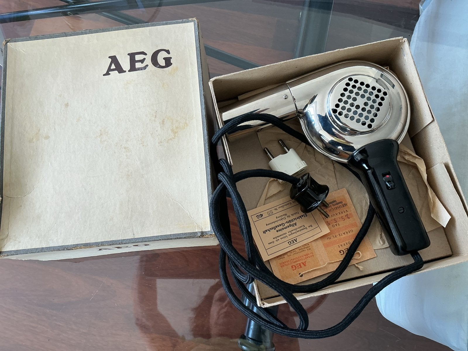 Vintage AEG Föhn - Klassieke Haardroger in Originele Doos, Antiek en Kunst, Ophalen