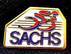 Sachs wielrenners pin, Verzamelen, Verzenden, Nieuw, Transport, Speldje of Pin