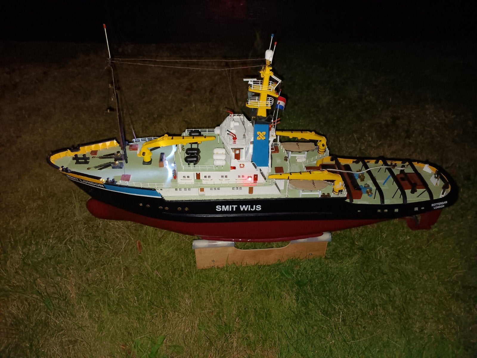 Prachtig Smit London sleepboot, rc varend, Ophalen, Zo goed als nieuw