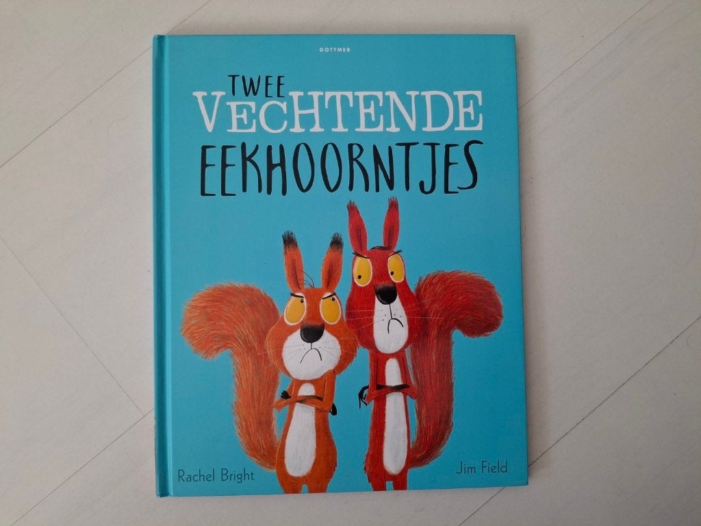 Twee vechtende eekhoorntjes, Ophalen of Verzenden