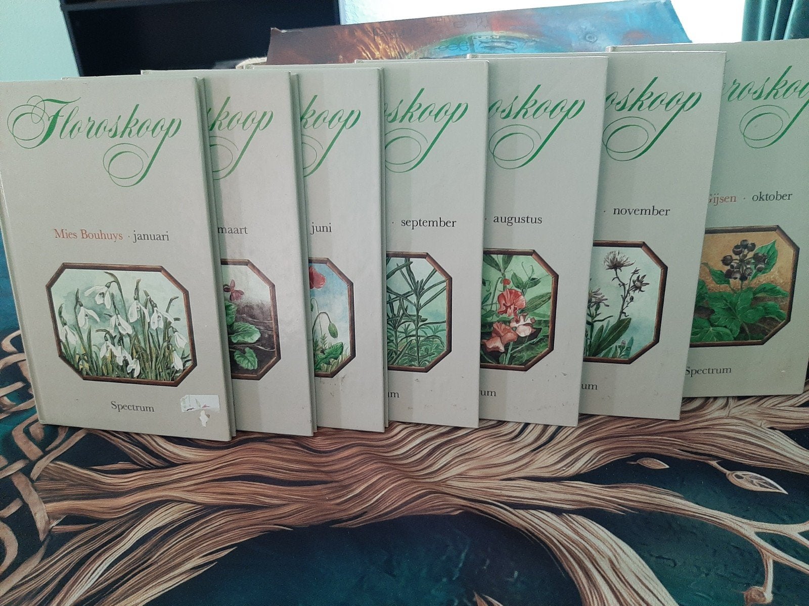Floroskoop - 7 boeken, Ophalen of Verzenden, Gelezen, Nederland