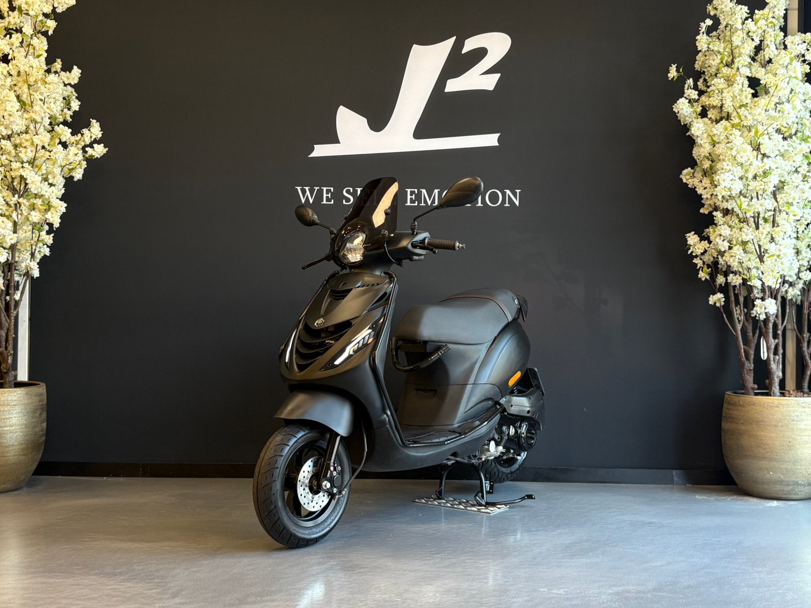 Piaggio Zip | Mat Zwart | Brom | 2024 | 4907 km | 1 eig, ., Maximaal 45 km/u, Zip, Ophalen of Verzenden