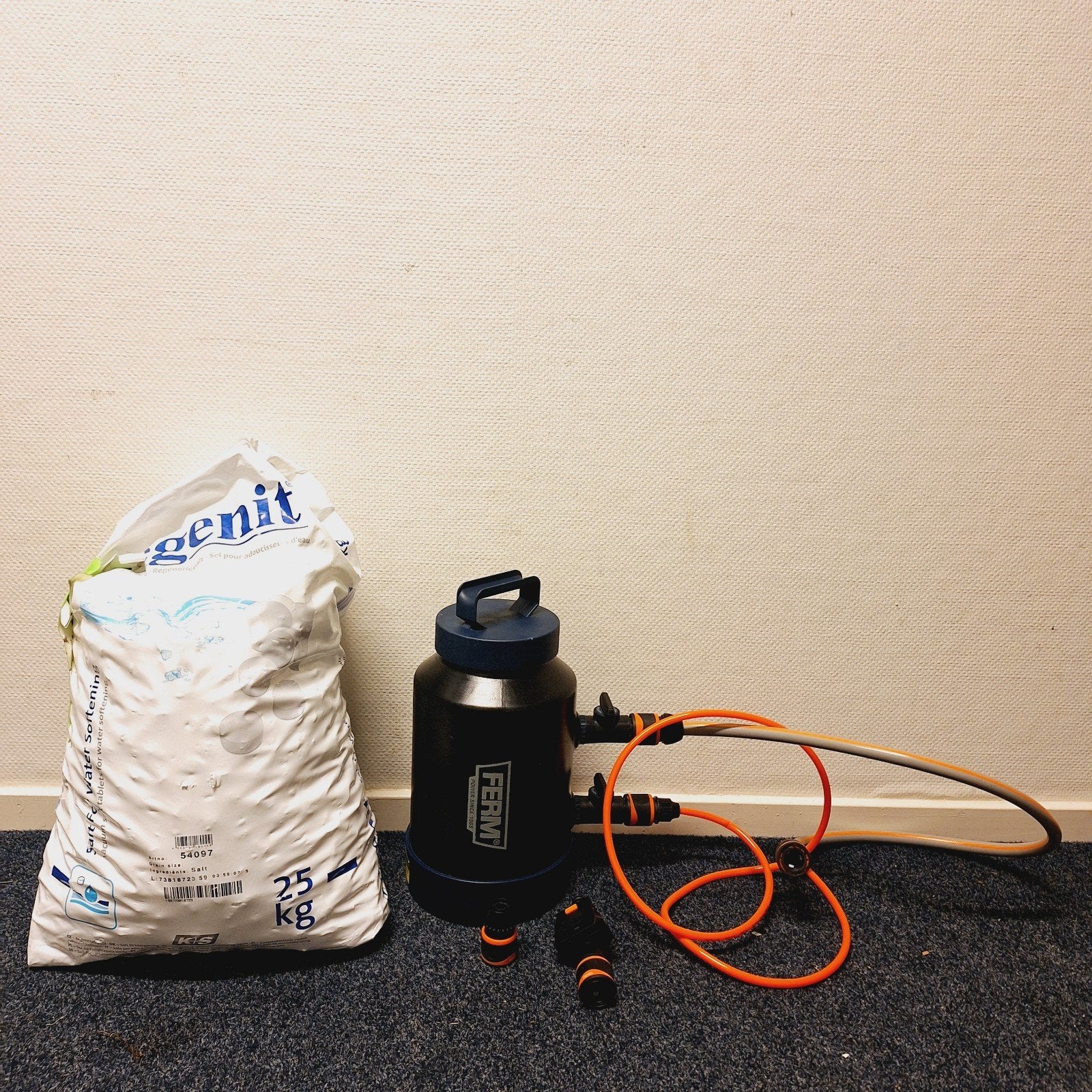 FERM WSA1020 - Draagbare Waterontharder + Zouttabletten, Ophalen, ., ., Schoonmaakmiddel