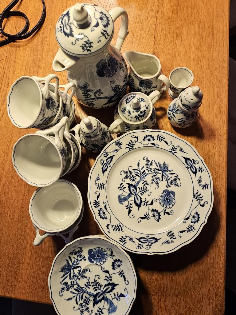 Blue Danube Japan koffie theeservies kopjes, schotels, melk, Antiek en Kunst, Antiek | Servies compleet, Ophalen