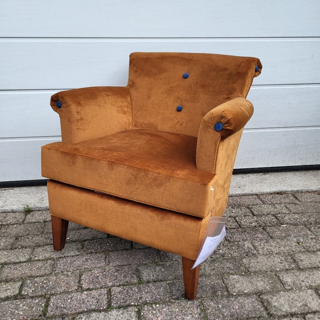 comfortabele Chesterfield stijl fauteuil in stof goud, Huis en Inrichting, Chesterfield, 75 tot 100 cm, Ophalen of Verzenden, Zo goed als nieuw