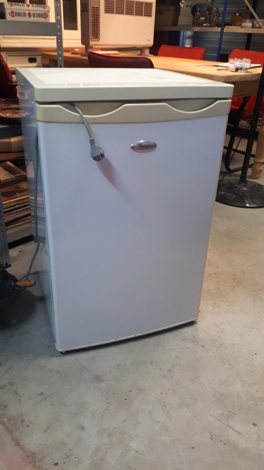 tafelmodel koelkast, 100 tot 150 liter, Ophalen, 85 tot 120 cm, Zonder vriesvak