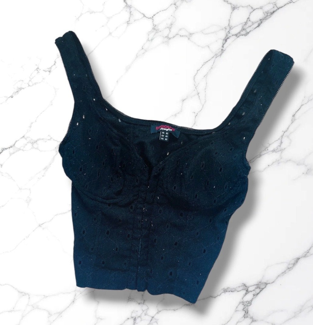 Zwarte Jennyfer crop top met broderie, maat XS, Zwart, Ophalen of Verzenden, Zo goed als nieuw, Zonder mouw