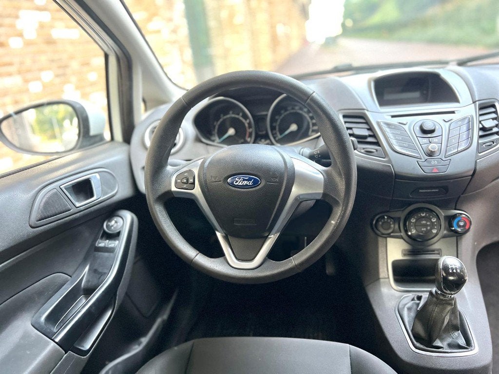 Ford Fiësta 1.25 60pk 3D 2013 Wit, Stof, 4 cilinders, Lane Keeping Assist, Wit