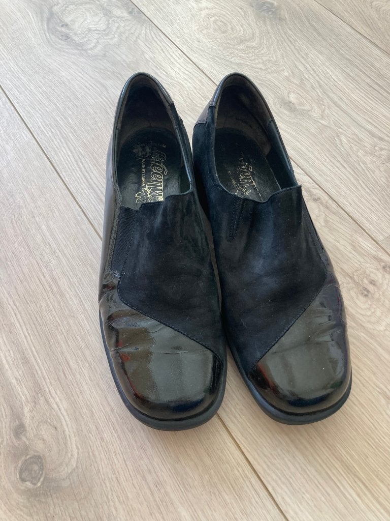 Durea zwarte lakschoen met velours maat 38,5, Kleding | Dames, Schoenen, Ophalen of Verzenden, Gedragen, Instappers, Zwart
