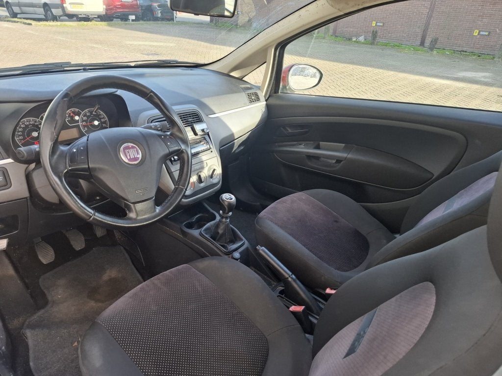 Fiat Grande Punto 1.4 GP 3-Drs Nieuwe APK ✅ (bj 2008), 4 cilinders, 400 kg, Grande Punto, Zwart