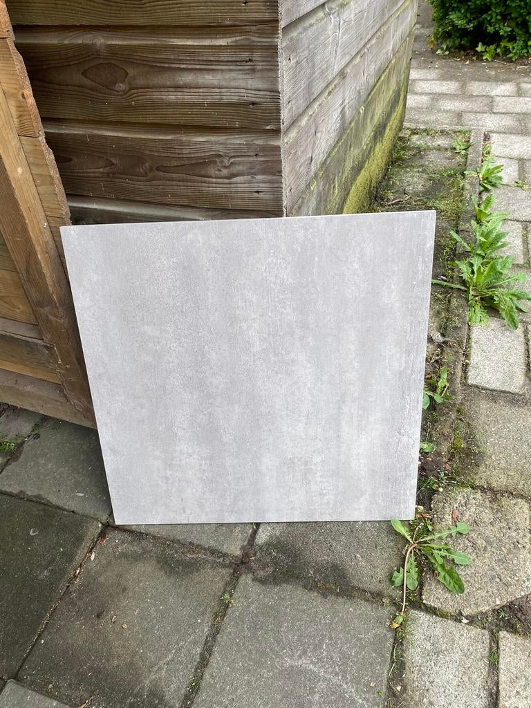 Sphinx grijze vloertegels 60x60 10 stuks + halve delen, Ophalen, 60 cm of meer, Zo goed als nieuw, Minder dan 5 m²