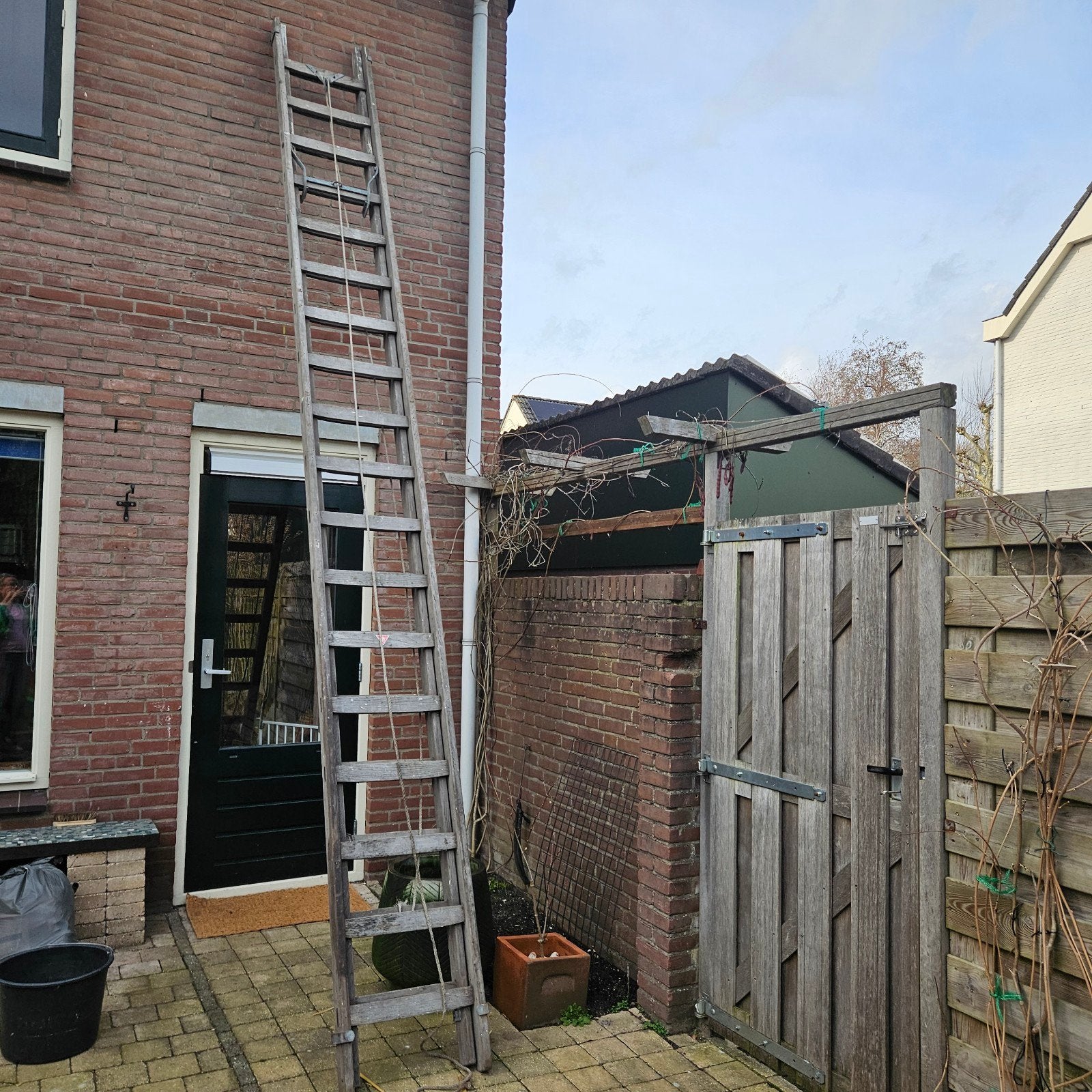 2 Wienese hardhouten schuifladders, Ophalen, Gebruikt, Opvouwbaar of Inschuifbaar, 4 meter of meer