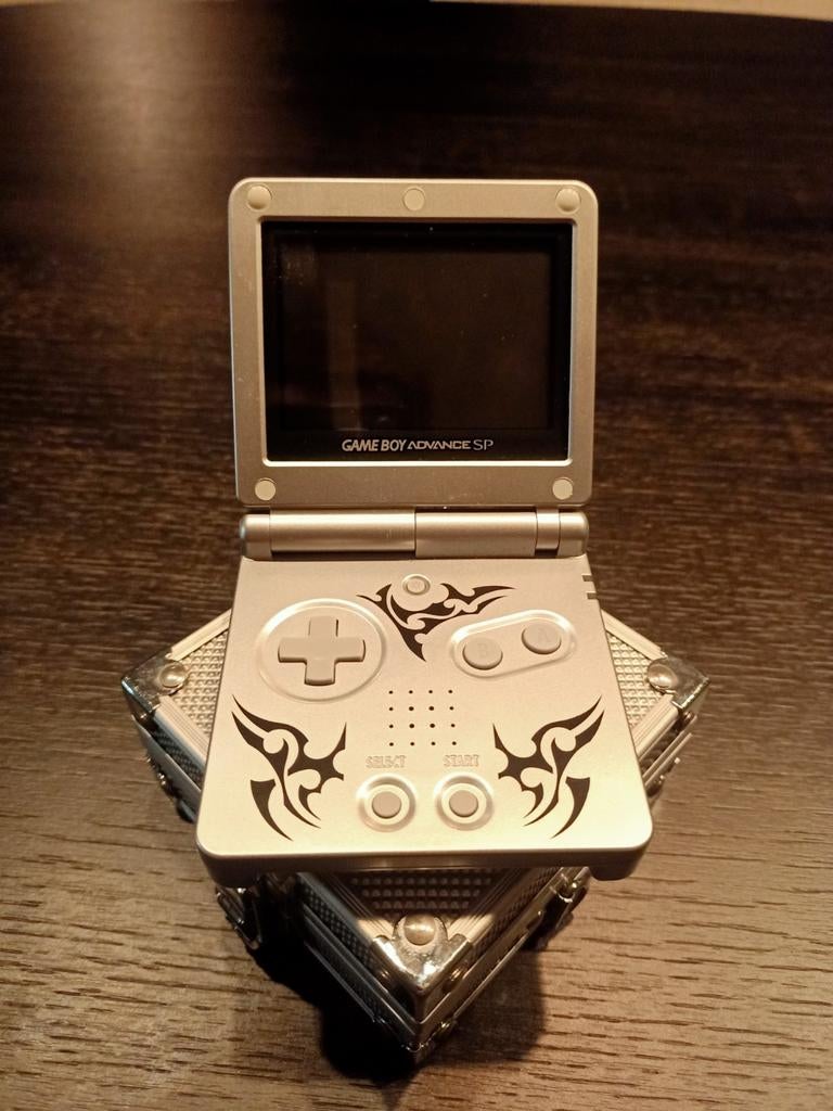 Game Boy Advance SP Tribal Edition, Spelcomputers en Games, Spelcomputers | Nintendo Game Boy, Gebruikt, Game Boy Advance SP, Ophalen