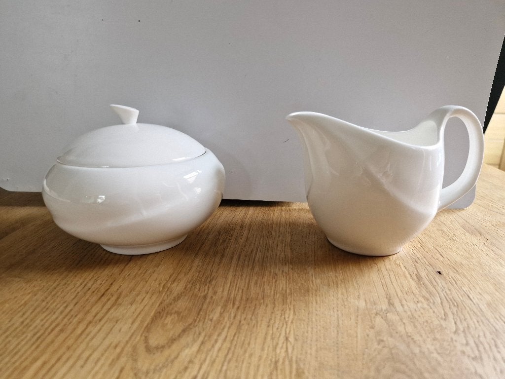 Wedgwood solar Melkkannetje, Ophalen, Zo goed als nieuw, Porselein, Overige typen