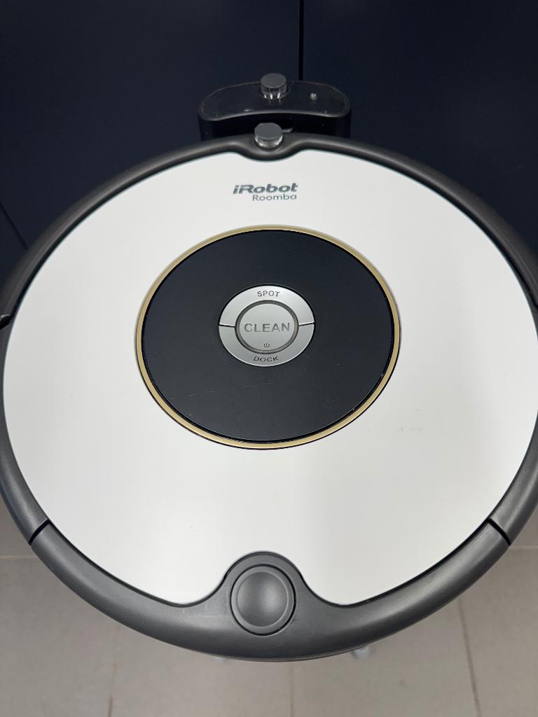 iRobot Roomba 605 Robotstofzuiger ZGAN, Ophalen, Zo goed als nieuw, Robotstofzuiger