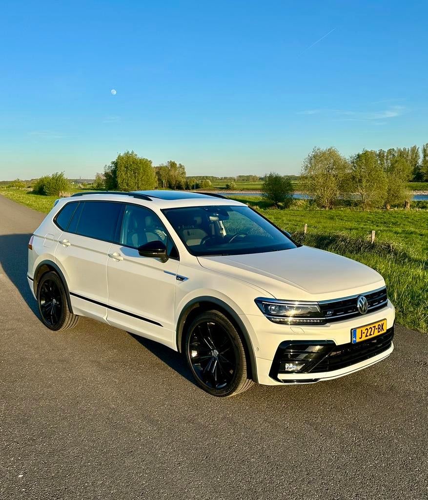 Volkswagen Tiguan R-Line 2020. 7Pers. FULL OPTION! NL AUTO!, Euro 6, 7 stoelen, Wit, Origineel Nederlands