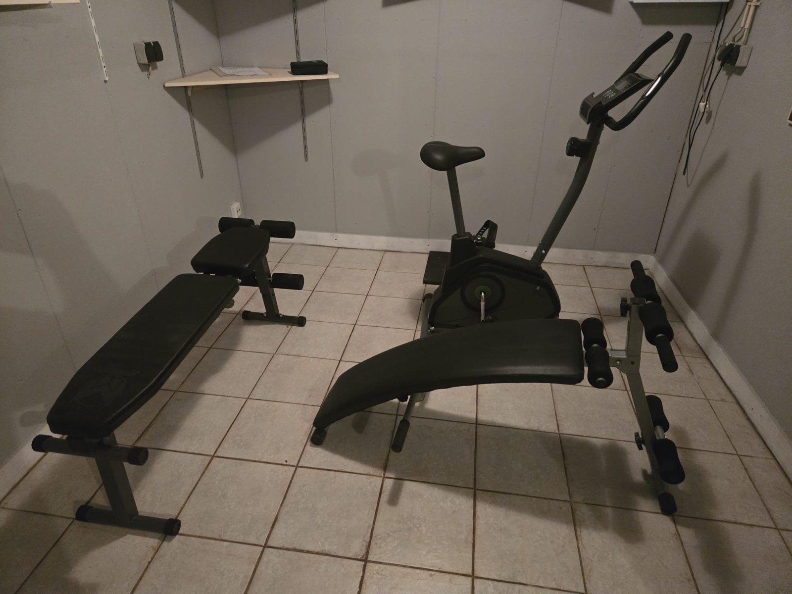 Tunturi Hometrainer met 2 fitnessbanken, Ophalen, Gebruikt, Armen, Metaal