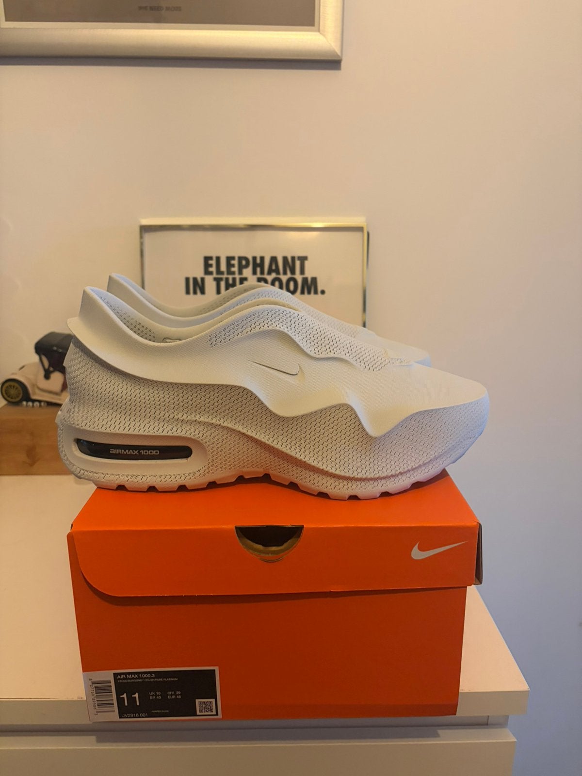 NIKE AIR MAX  1000.3 Stone/Burgundy-Crush US 11, Verzenden, Nieuw, Overige kleuren