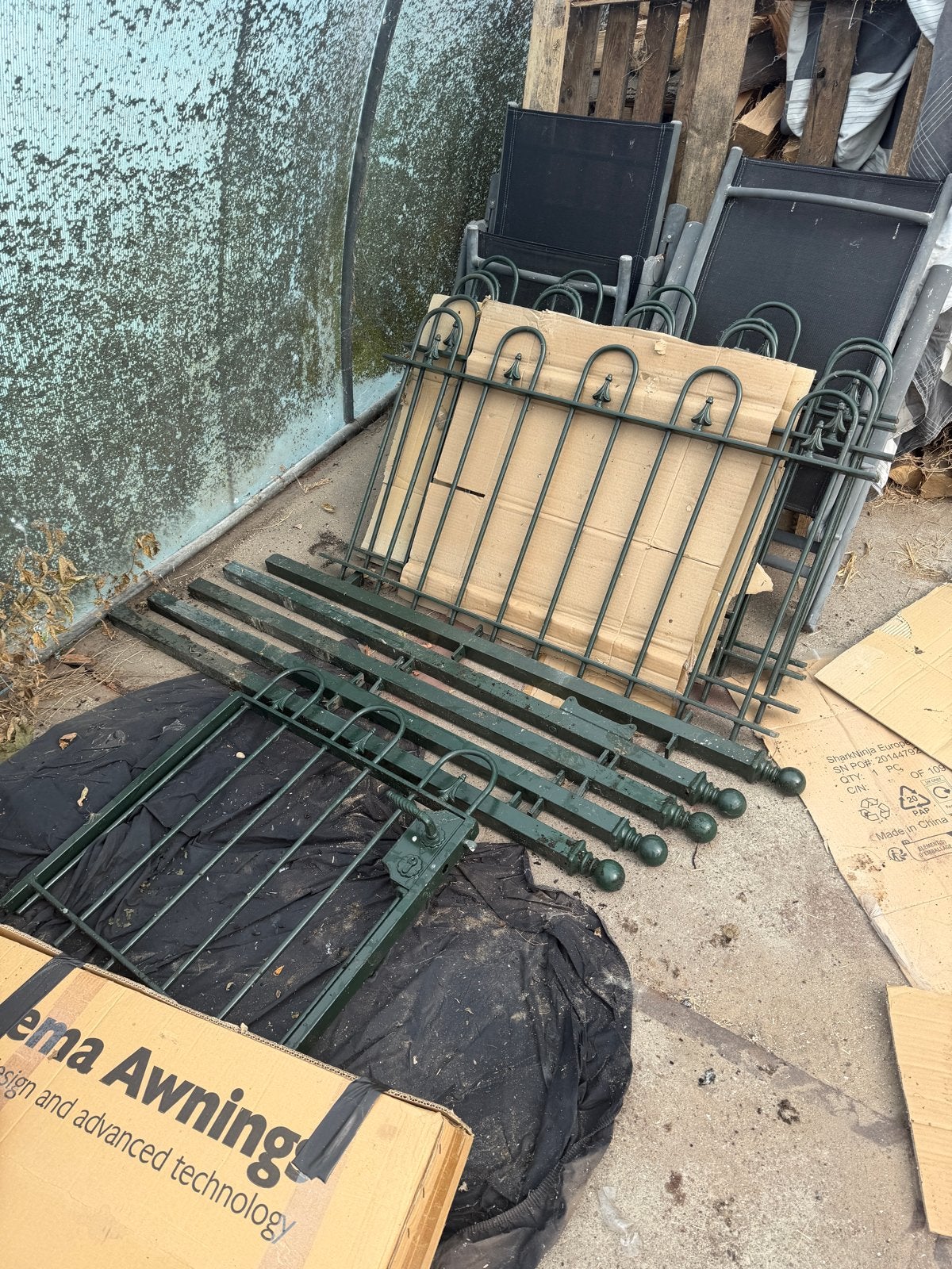 Groen sierhekwerk met poort en palen, Ophalen, Met poort, Gebruikt, Sierhekwerk