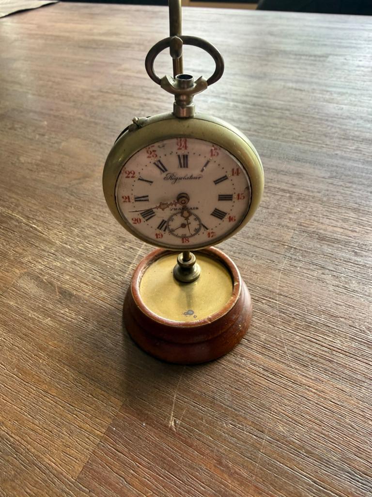 Zakhorloge staander met horloge/ porte montre, Verzenden, Gebruikt