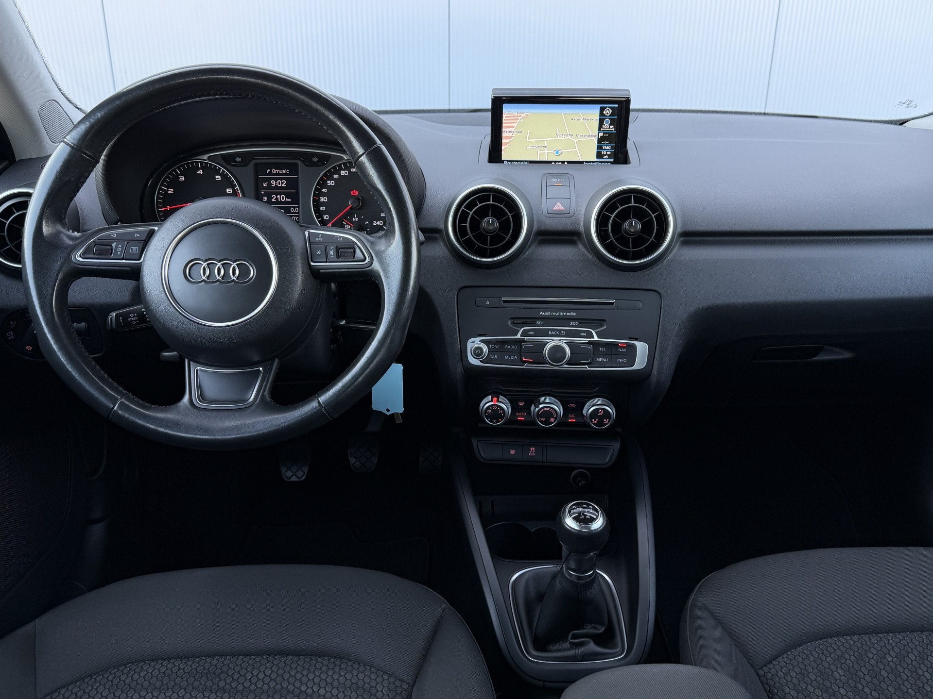 Audi A1 Sportback 1.0 TFSI Sport S line Edition Navigatie/17, Voorwielaandrijving, Stof, Euro 6, 4 stoelen