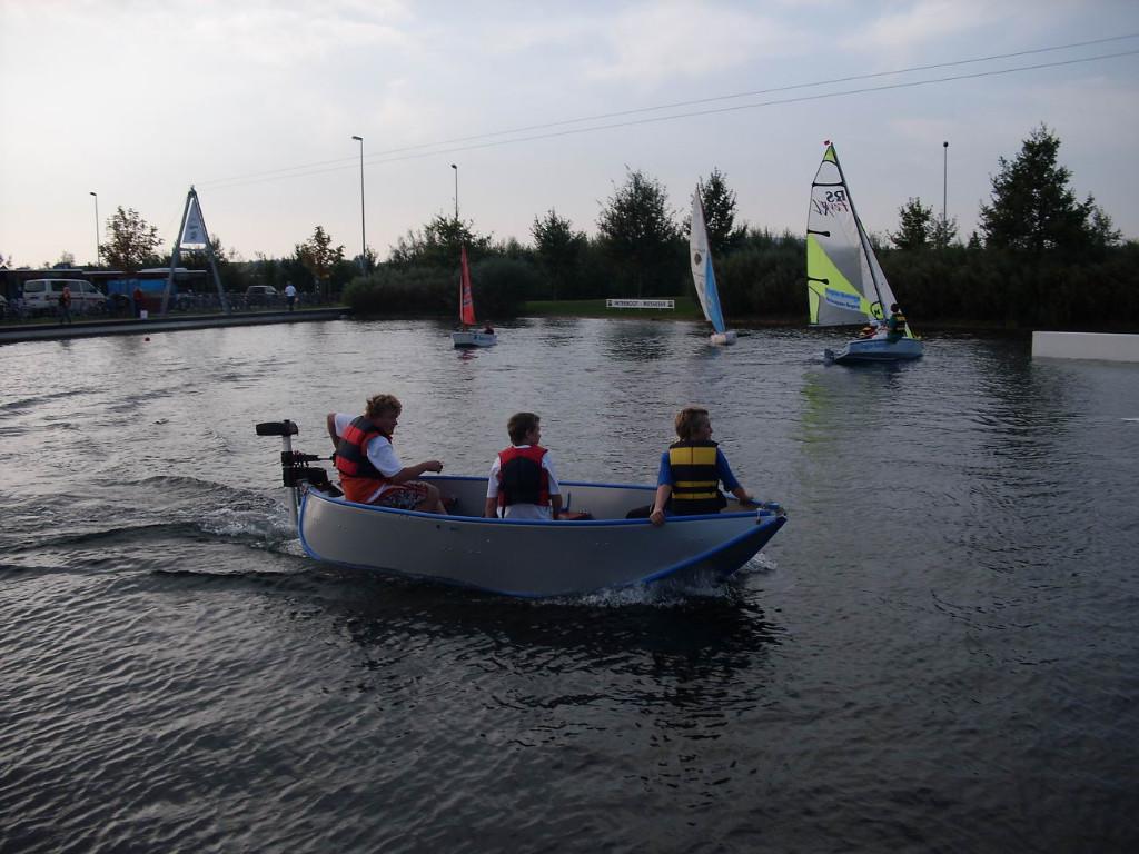 Banana boot vouwboot - met motor, accu en toebehoren, Watersport en Boten, Roeiboten, Gebruikt, Bijboot, Polyester, Met roeispanen of peddels