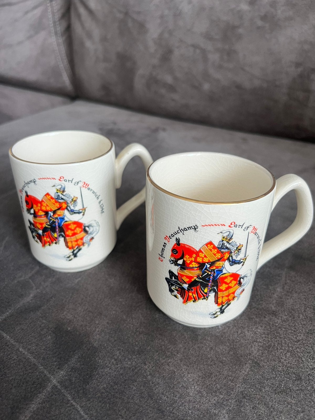 2 Vintage Porseleinen Jaren '50 Mokken Engeland RWL London., Vintage, Zo goed als nieuw, Porselein, Mok