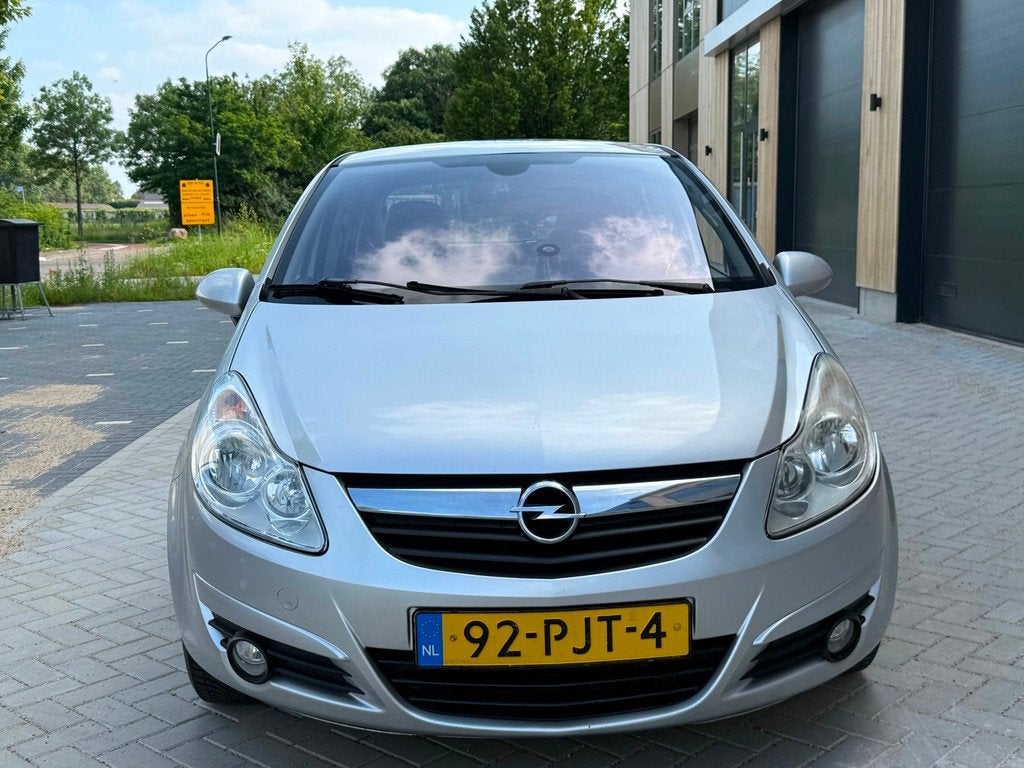 Opel Corsa 1.3 CDTi EcoFlex S/S Cosmo (bj 2011) 5-DEURS|CLIM, Voorwielaandrijving, 28 km/l, Gebruikt, Leder en Stof