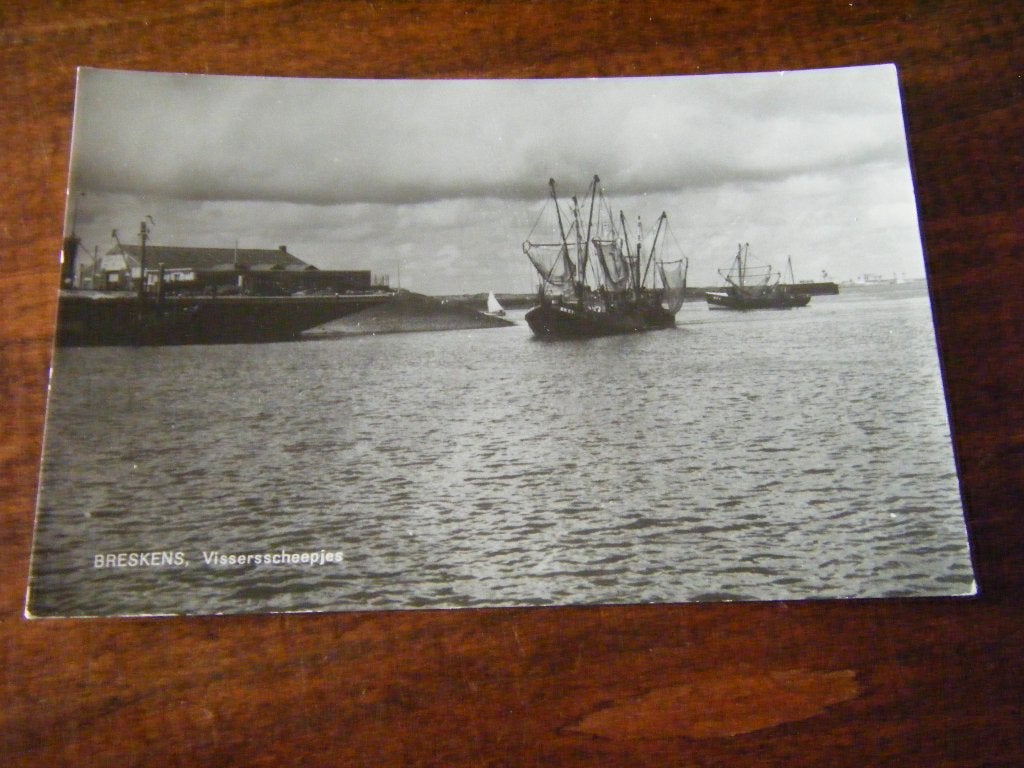 U40 - Breskens - Vissersboot - Haven - Mooi/Oud, Ophalen of Verzenden, 1940 tot 1960, Zeeland