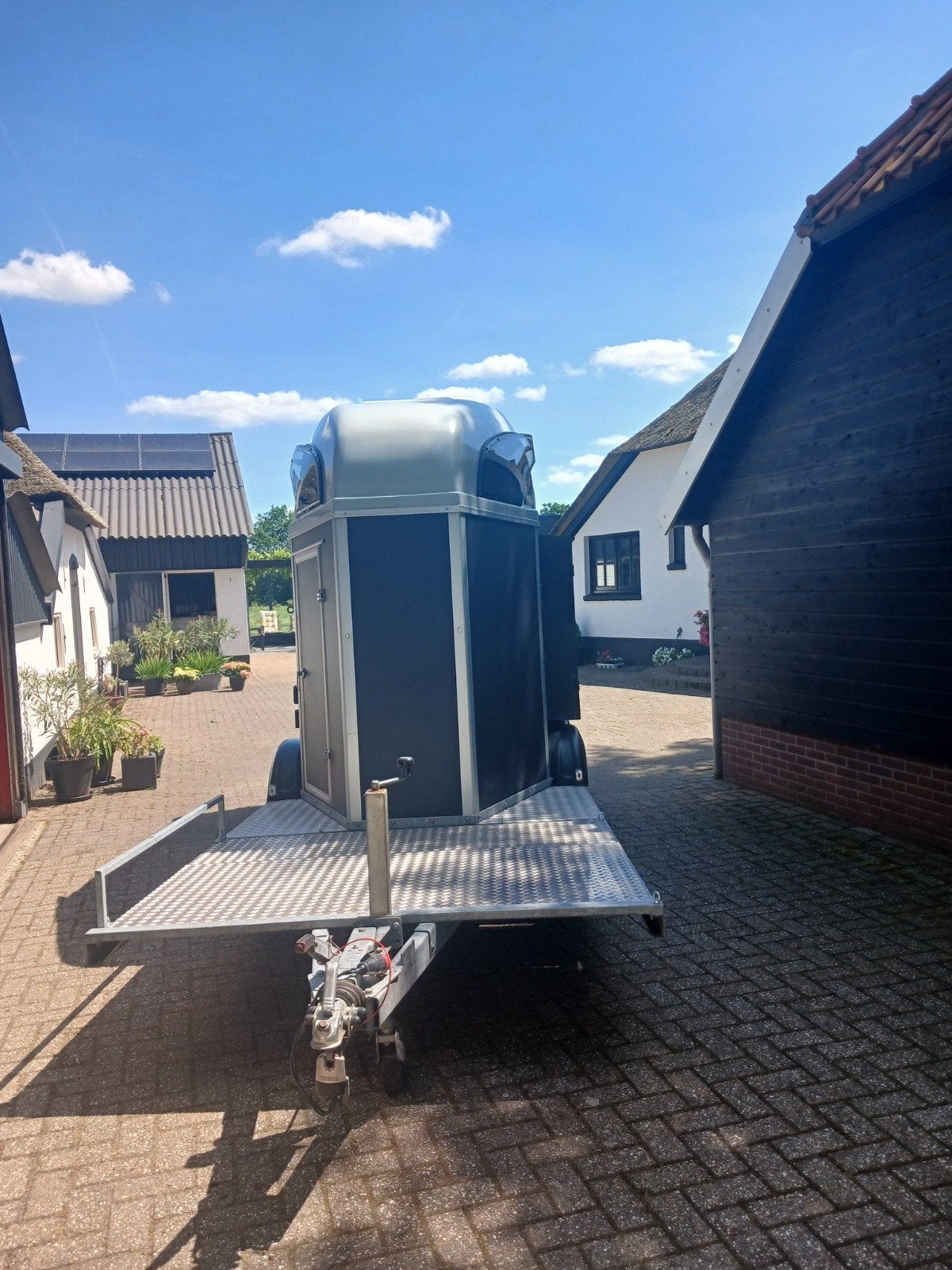 Koetsentrailer, Ophalen