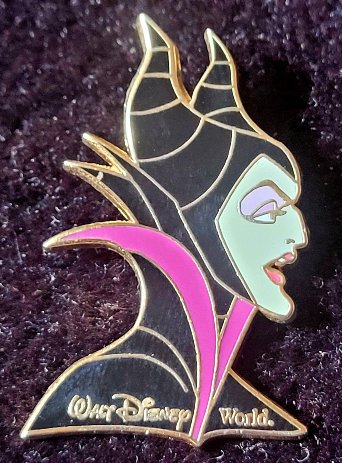 WDW Disney pin Maleficent Villains lanyard series pin, Verzamelen, Disney, Verzenden, Sneeuwwitje of Doornroosje, Zo goed als nieuw