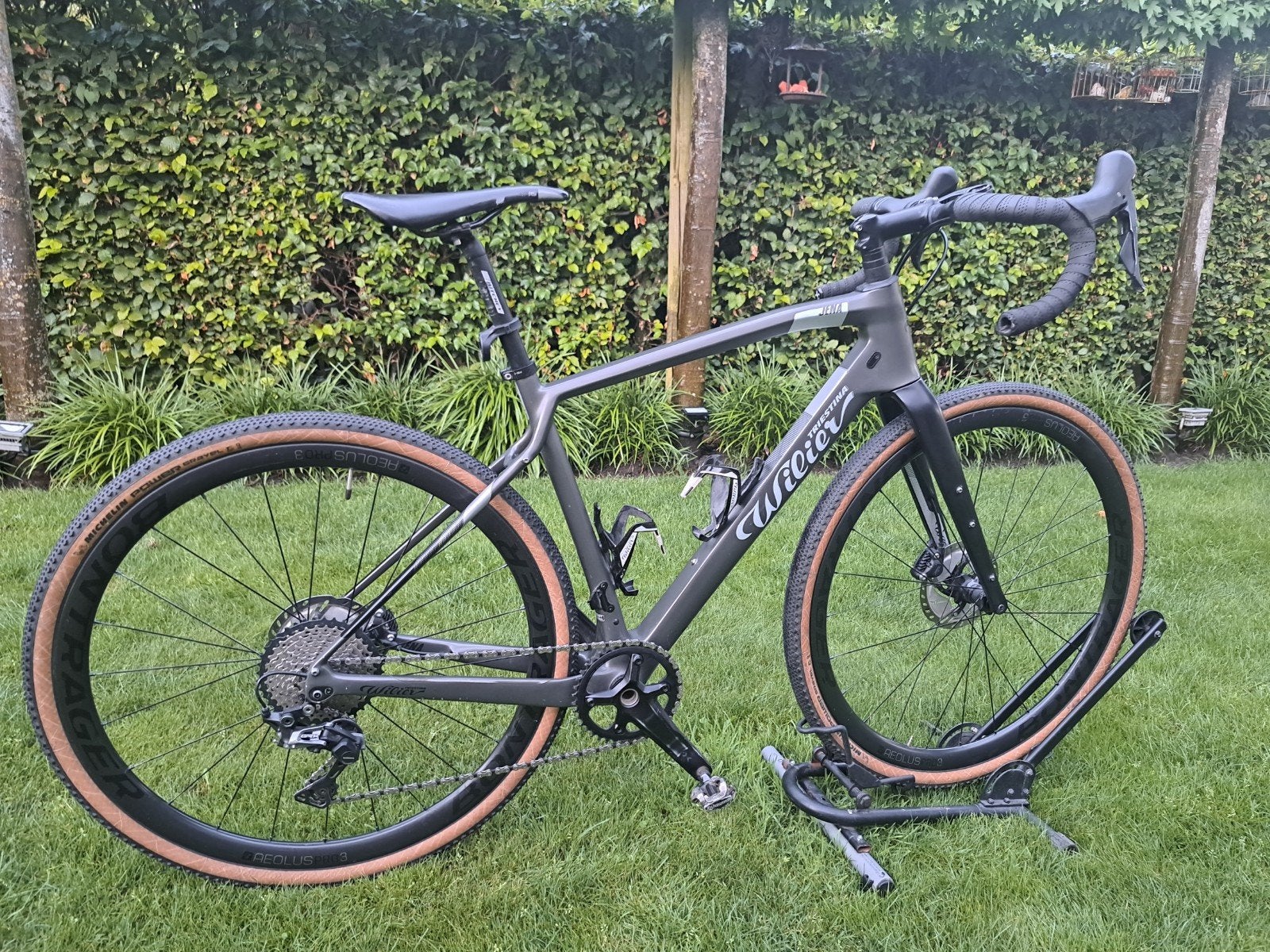 Wilier Jena Gravelbike-Carbon-Shimano GRX-grijs-29 inch, Fietsen en Brommers, Fietsen | Racefietsen, Carbon, 10 tot 15 versnellingen