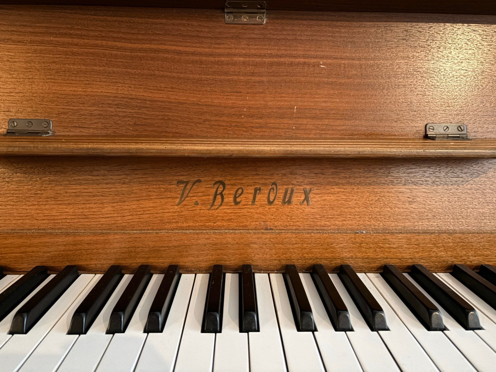 V. Beroux Piano Klassiek Bruin Hout, Ophalen, Gebruikt, Bruin, Piano