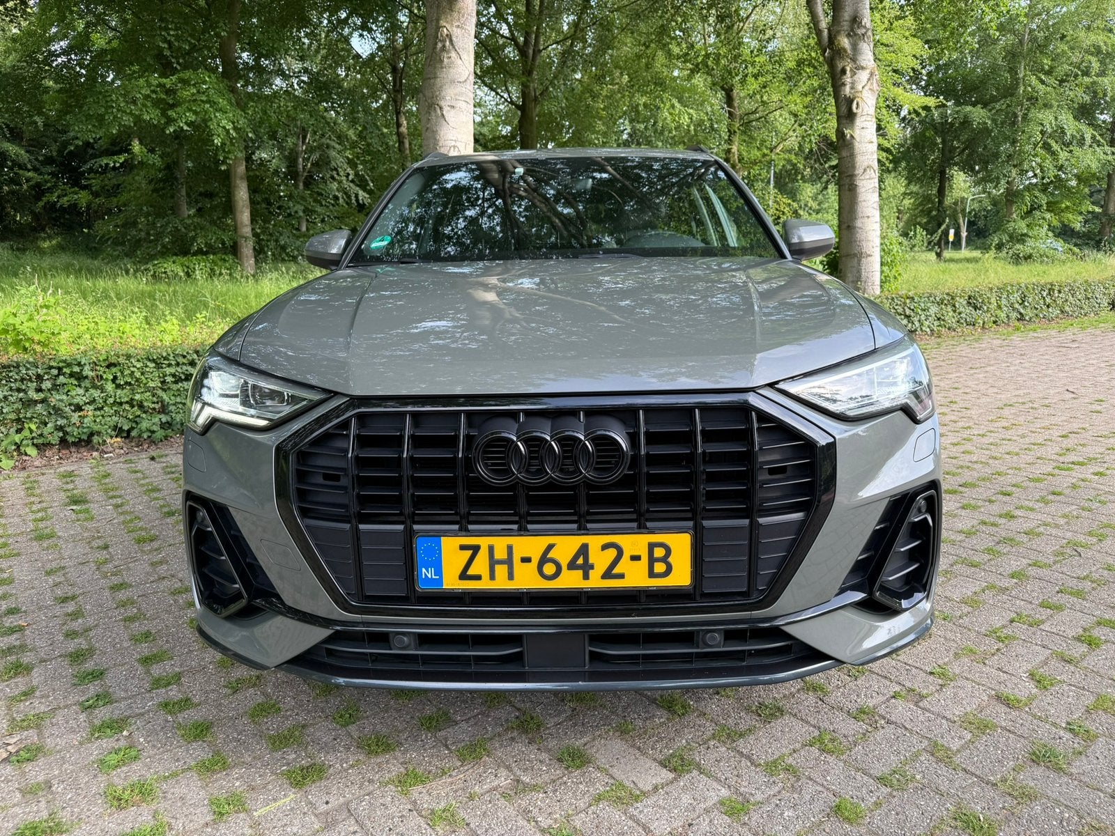 Audi Q3 35 Tfsi 150pk S Tronic 2019 Grijs, Auto's, Audi, 4 cilinders, Origineel Nederlands, Zilver of Grijs, 84 €/maand