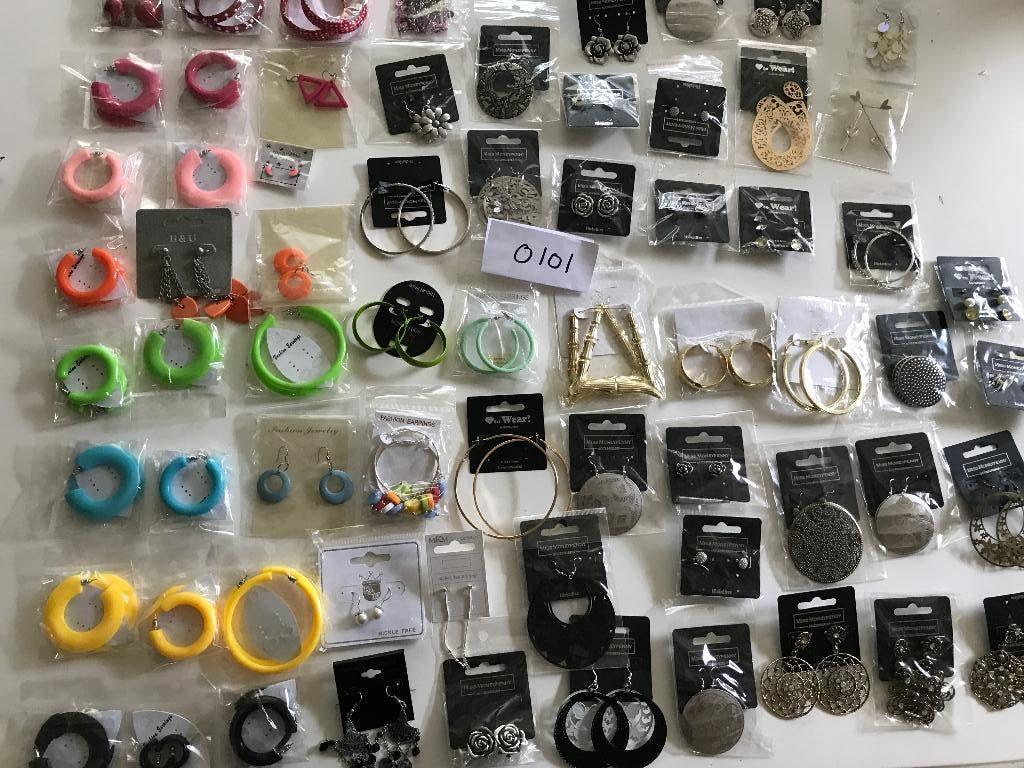 PARTIJ OORBELLEN, Ophalen of Verzenden, Zo goed als nieuw, Overige kleuren, Overige materialen