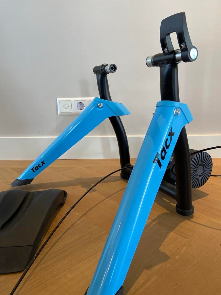 Tacx Boost fietstrainer - Zo goed als nieuw, Overige typen, Kunststof, Ophalen of Verzenden, Zo goed als nieuw