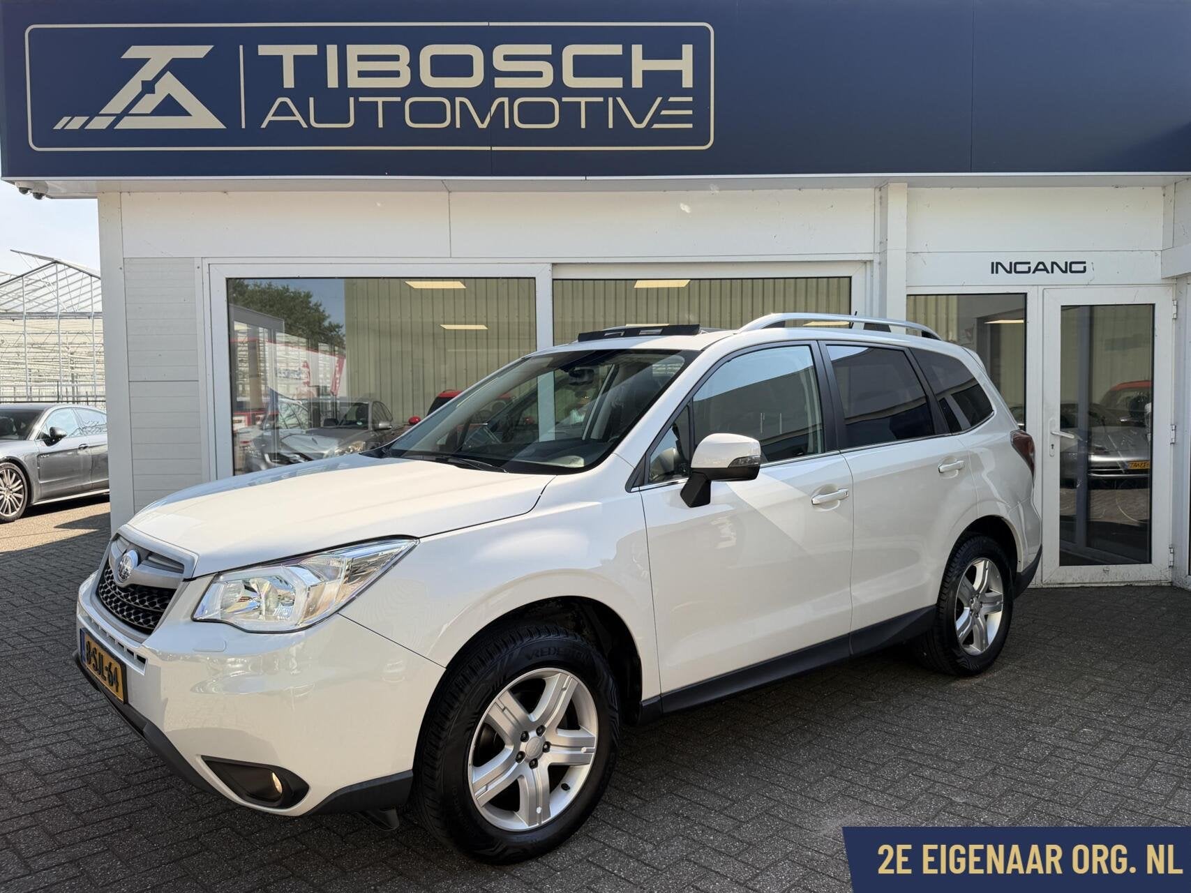Subaru Forester 2.0 AUT AWD Luxury+ Leder schuifdak Trekhaak, Auto's, Subaru, Automaat, Euro 5, 15 km/l, Zwart