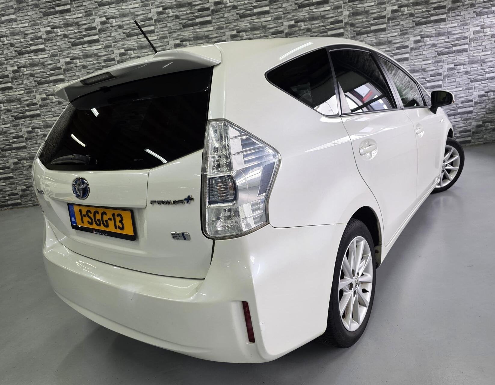 Toyota Prius Wagon 1.8 Aspiration 96g*HeadUp*Camera*Panodak!, Auto's, Euro 5, 136 pk, Gebruikt, 4 cilinders