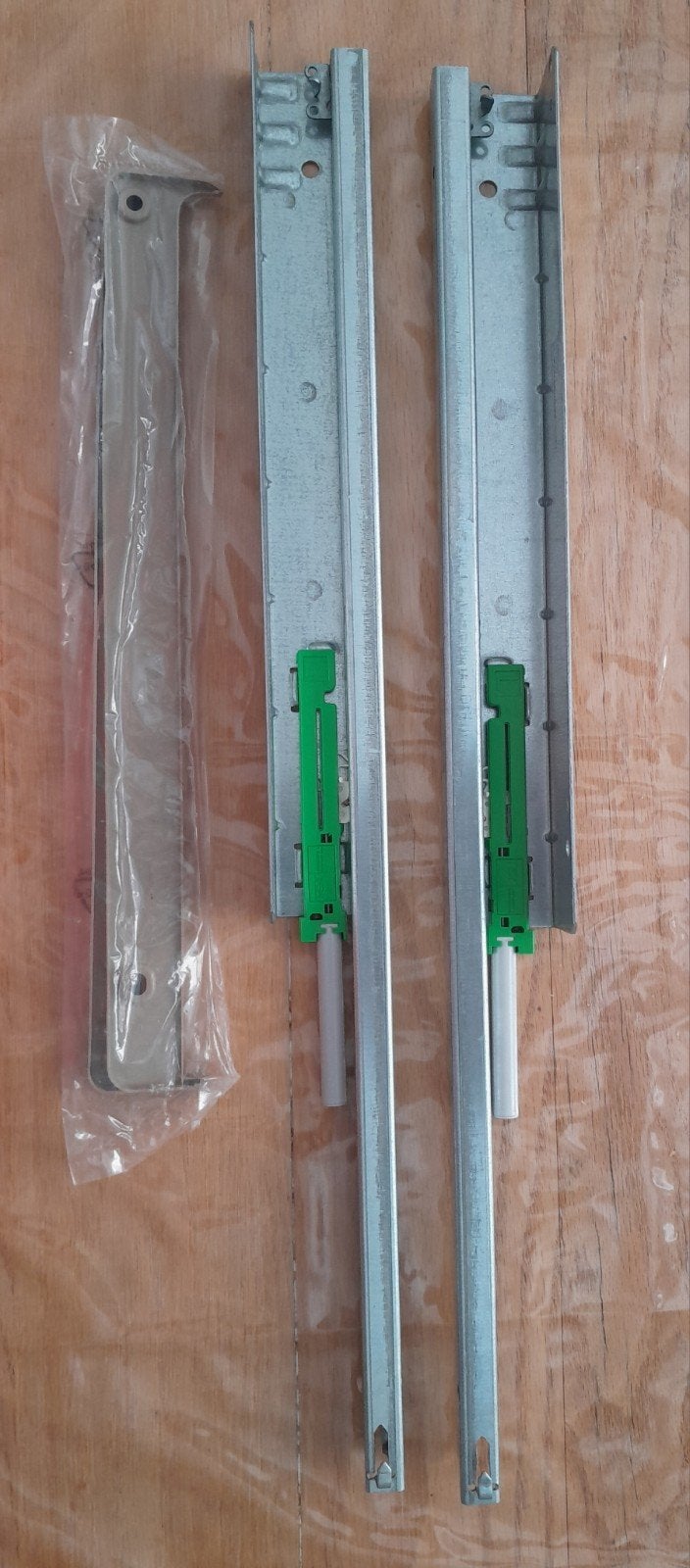 Nieuw! 2 st. Ikea softclose ladegeleiders voor oa Pax kast, Ophalen of Verzenden, Nieuw