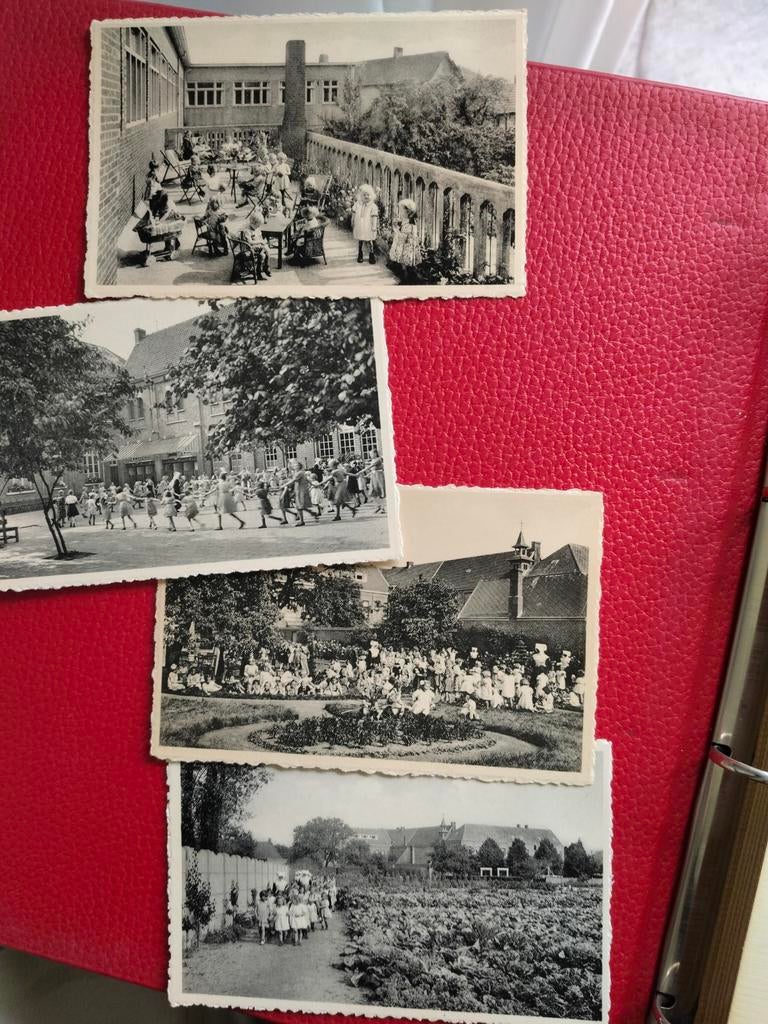 32 oude ansichtkaarten Ravels. School voor zwakke meisjes, Ophalen of Verzenden