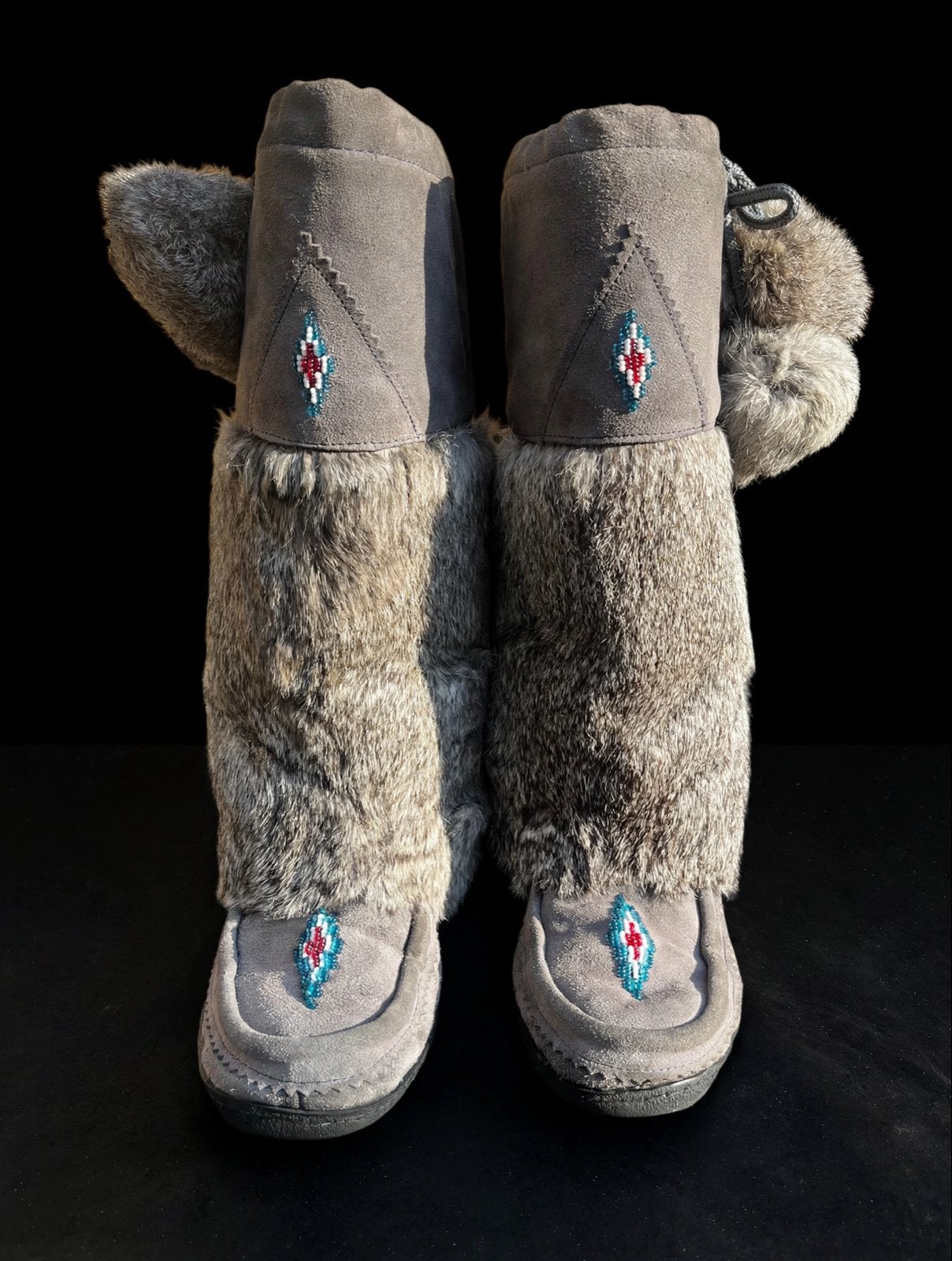 Manitobah Mukluks Laarzen met bont en kralen - Maat 37, Snowboots, Ophalen of Verzenden, Grijs, Gedragen