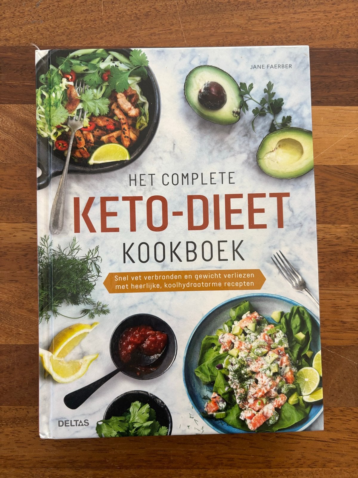 Het Complete Keto-Dieet Kookboek - Jane Faerber, Gelezen, Hoofdgerechten, Ophalen of Verzenden, Gezond koken