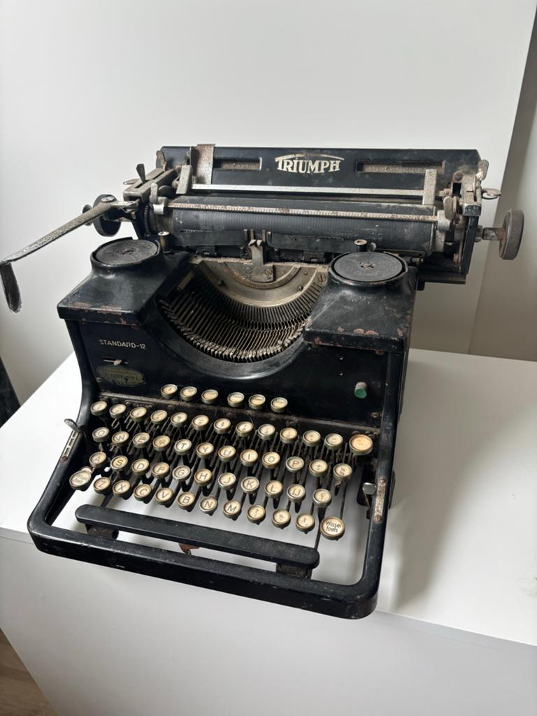 Vintage Triumph typmachine - jaren 30/40, Diversen, Typemachines, Ophalen, Gebruikt